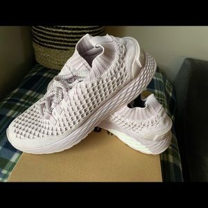 NO BULL Diamond knit lilac shoes
